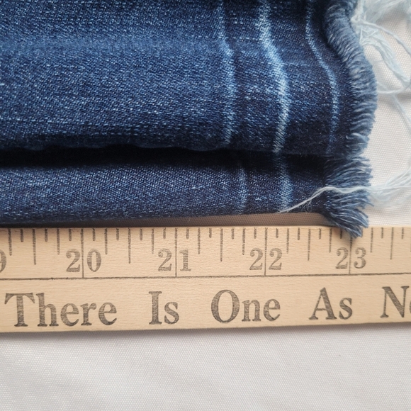 Uniqlo Women's High Waist Wide Leg Crop Fray Hem Jeans Size 27 - Picture 12 of 12
